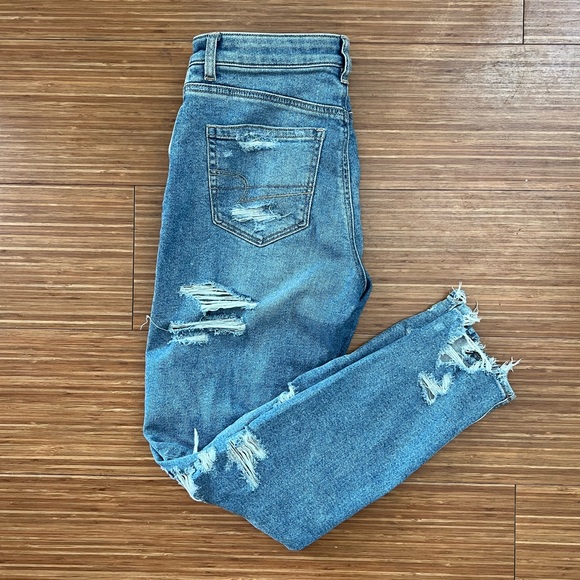 American Eagle Straight Mom Jeans Ripped - Picture 5 of 8